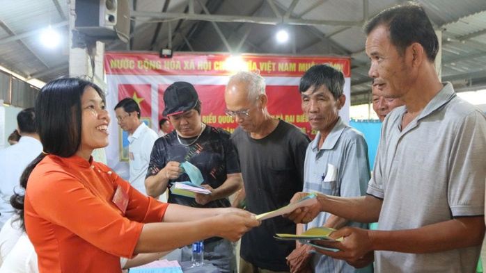 CLIP: Rộn r&agrave;ng ng&agrave;y bầu cử tại Cần Thơ, Vĩnh Long, An Giang, T&acirc;y Ninh - Ảnh 30.