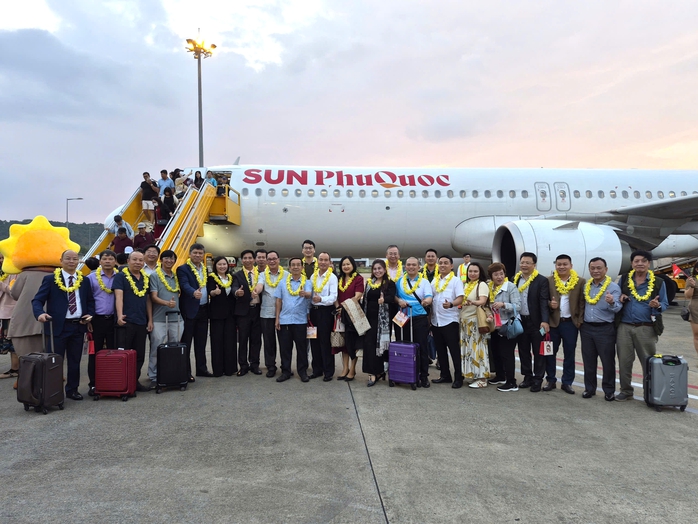 Chuyến bay thẳng đầu tiên nối Nha Trang – Phú Quốc - Ảnh 2.