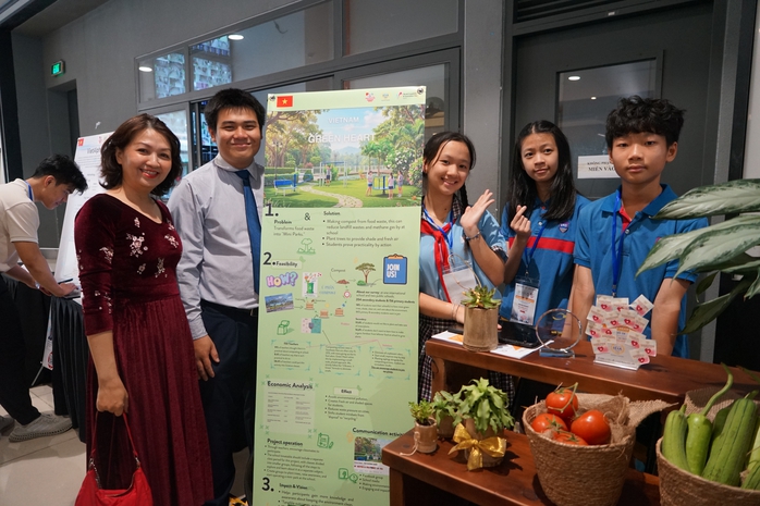 Tự học AI trong 2 tuần, học sinh lớp 9 giành giải Nhất với dự án chống lừa đảo - Ảnh 2.