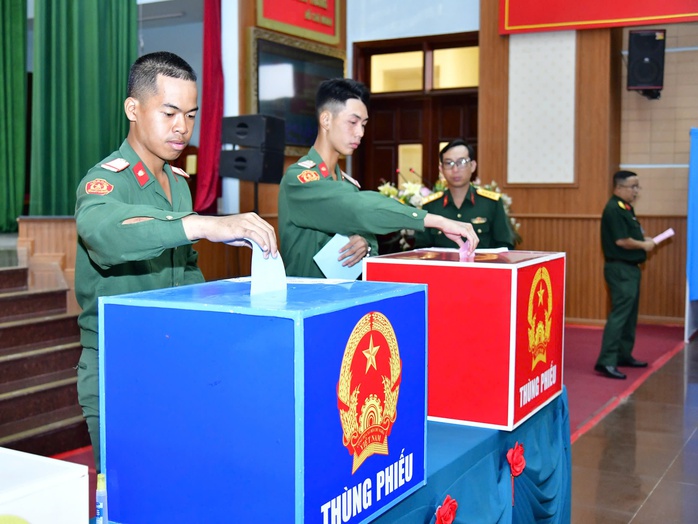 Lực lượng vũ trang TPHCM tham gia bầu cử - Ảnh 3.
