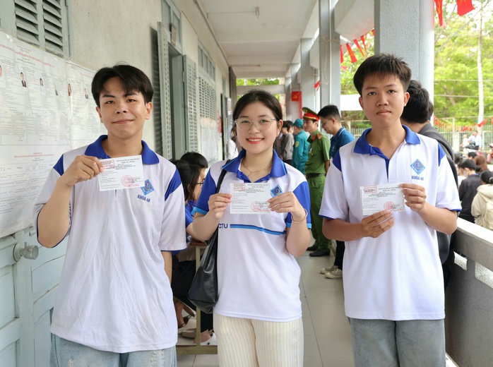 CLIP: Rộn r&agrave;ng ng&agrave;y bầu cử tại Cần Thơ, Vĩnh Long, An Giang, T&acirc;y Ninh - Ảnh 3.