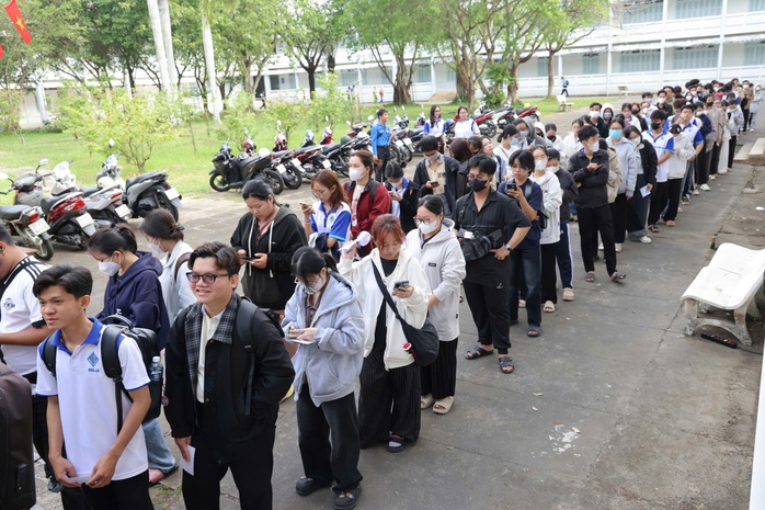 CLIP: Rộn r&agrave;ng ng&agrave;y bầu cử tại Cần Thơ, Vĩnh Long, An Giang, T&acirc;y Ninh - Ảnh 4.