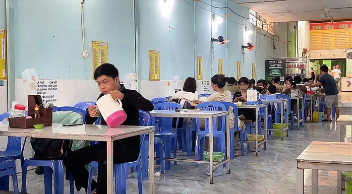 Tr&agrave; đ&aacute; miễn ph&iacute; &ndash; n&eacute;t văn h&oacute;a &ldquo;rất S&agrave;i G&ograve;n&rdquo;  - Ảnh 1.