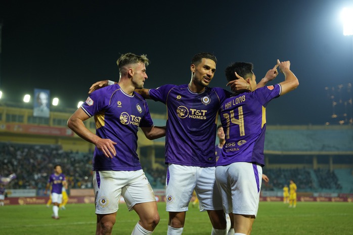 Hendrio t&aacute;i hợp Rafaelson l&ecirc;n tuyển Việt Nam - Ảnh 4.