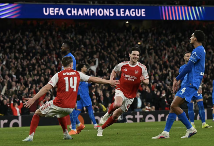 "Ph&aacute;o thủ" bắn hạ Leverkusen, Ngoại hạng Anh c&oacute; v&eacute; tứ kết Champions League - Ảnh 3.