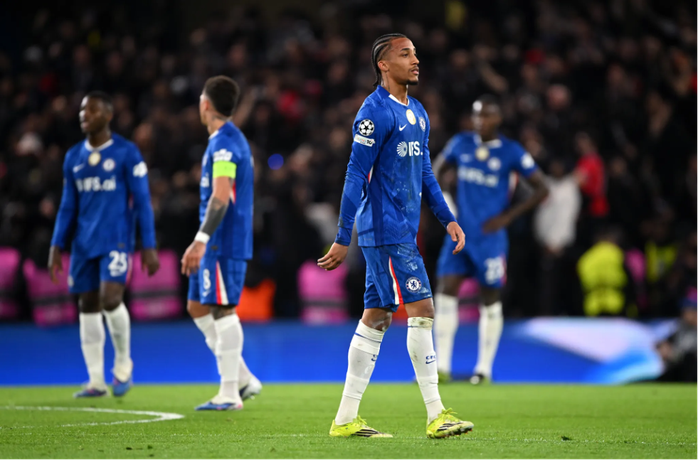 Cảnh tượng đau l&ograve;ng khi Chelsea thua thảm PSG - Ảnh 2.