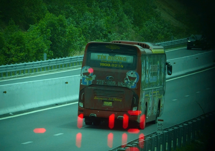 Hơn 2 th&aacute;ng, hơn 1.700 &ocirc; t&ocirc; bị phạt nguội tr&ecirc;n cao tốc TPHCM - V&acirc;n Phong - Ảnh 1.