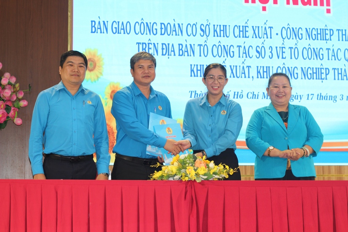 Chuyển giao quản l&yacute; 87.768 đo&agrave;n vi&ecirc;n tại khu chế xuất, khu c&ocirc;ng nghiệp, khu c&ocirc;ng nghệ cao - Ảnh 2.