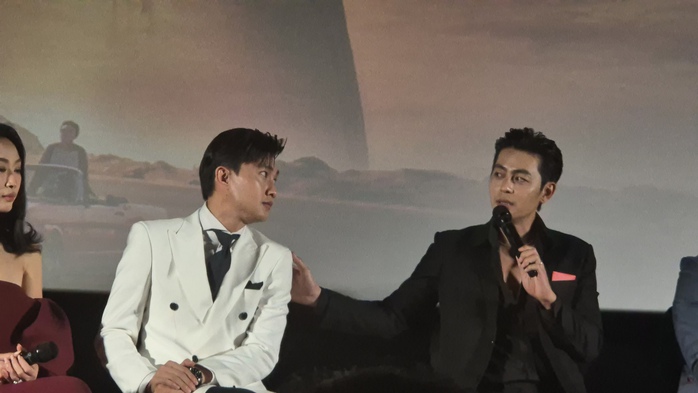 Quốc Trường mong mọi người bớt đồn chuyện hẹn h&ograve; - Ảnh 8.