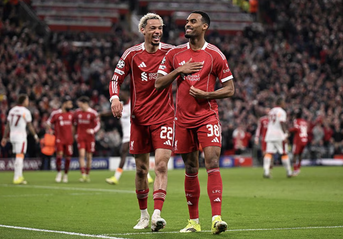 Liverpool đ&egrave; bẹp Galatasaray, hi&ecirc;n ngang v&agrave;o tứ kết Champions League - Ảnh 4.