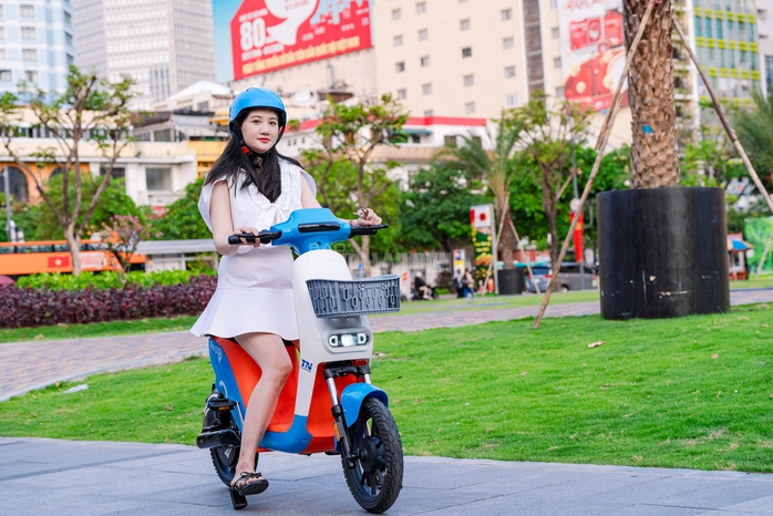 VIDEO: Th&iacute;ch th&uacute; chạy quanh trung t&acirc;m TPHCM với xe đạp điện miễn ph&iacute; - Ảnh 5.