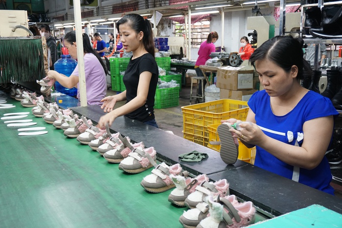 23 triệu đồng cho một c&aacute;i gật đầu: Tuyển dụng đang bước v&agrave;o cuộc đua bất thường? - Ảnh 1.