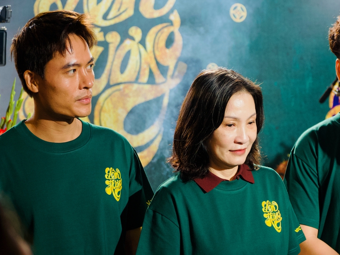 Hồng Đ&agrave;o t&aacute;i hợp Khương Ngọc với nghề nằm ngủ ra tiền - Ảnh 6.