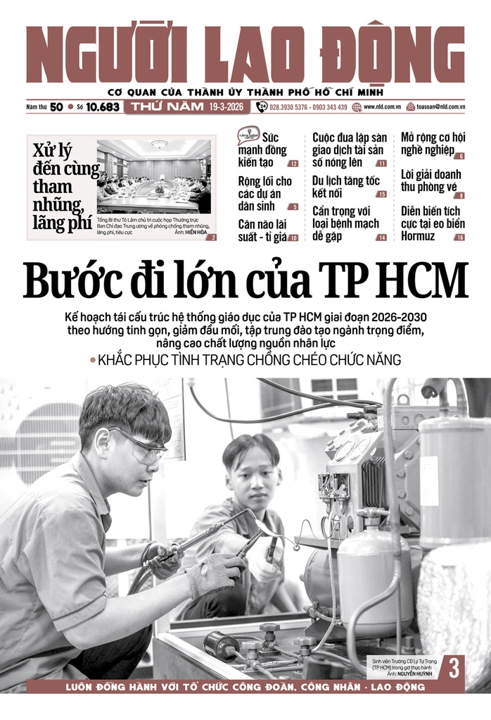 B&aacute;o in ng&agrave;y 19-3: &ldquo;N&oacute;ng" ghế HLV trưởng tuyển b&oacute;ng đ&aacute; nữ  - Ảnh 1.