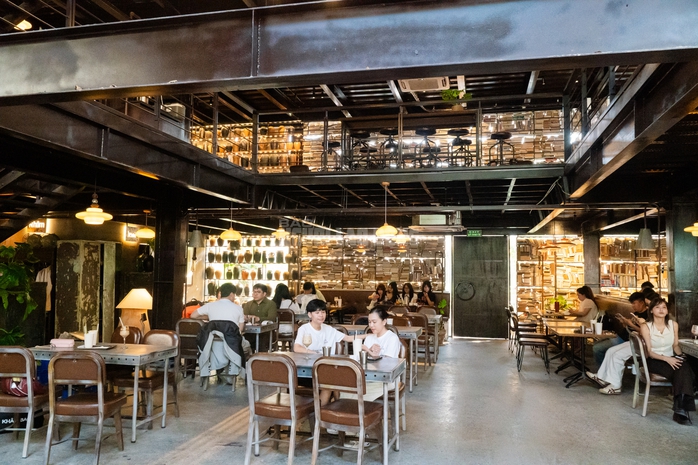 VIDEO: Trải nghiệm in h&igrave;nh l&ecirc;n ly nước khiến giới trẻ th&iacute;ch th&uacute; - Ảnh 4.