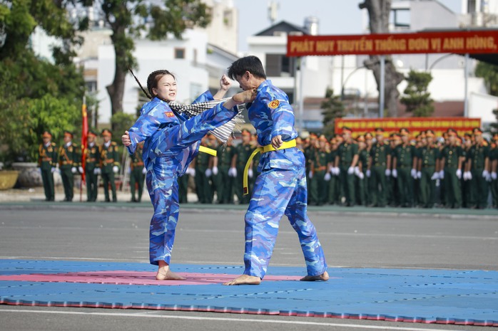 Lực lượng vũ trang TPHCM ra qu&acirc;n huấn luyện năm 2026 - Ảnh 6.