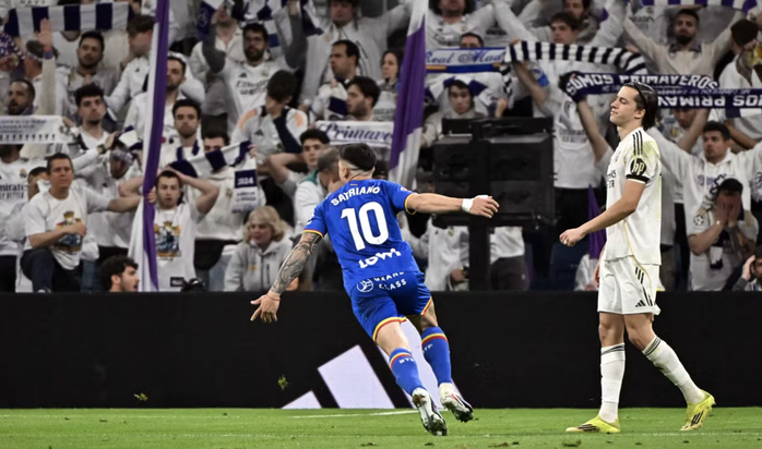 Gục ngã sân nhà Bernabeu, Real Madrid hụt hơi cuộc đua vô địch - Ảnh 3.