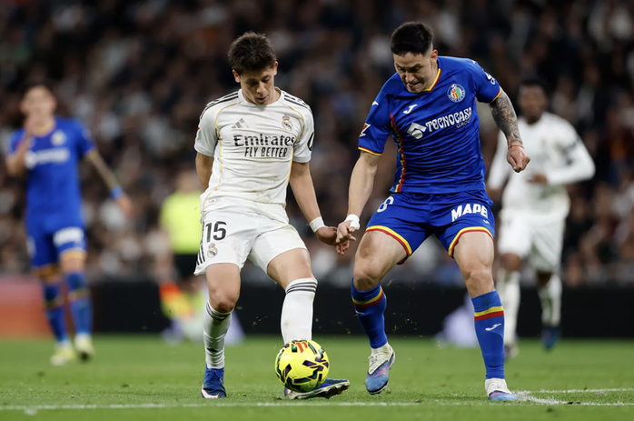 Gục ngã sân nhà Bernabeu, Real Madrid hụt hơi cuộc đua vô địch - Ảnh 2.