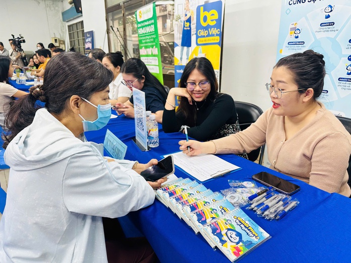 Doanh nghiệp n&acirc;ng chuẩn tuyển dụng, đ&atilde;i ngộ tốt - Ảnh 1.