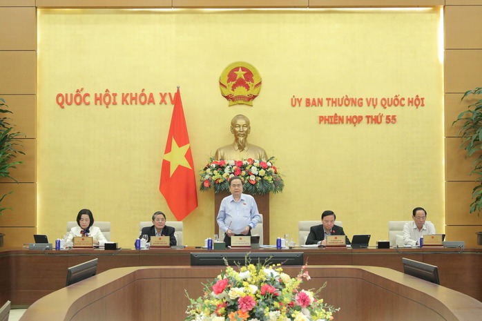 Ph&oacute; Chủ tịch Quốc hội Nguyễn Khắc định đề xuất bỏ c&ocirc;ng chứng mua b&aacute;n xe m&aacute;y - Ảnh 1.