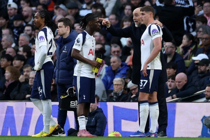 Điều khoản &lsquo;độc&rsquo; với hầu hết cầu thủ Tottenham - Ảnh 1.