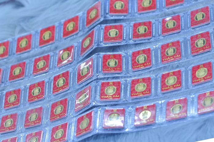 Giá vàng và bạc bất ngờ giảm mạnh ngày 2 - 3: Cập nhật tình hình thị trường 2026 - Ảnh 2. Giá vàng và bạc bất ngờ giảm mạnh ngày 2 - 3: Cập nhật tình hình thị trường 2026 - Ảnh 2.