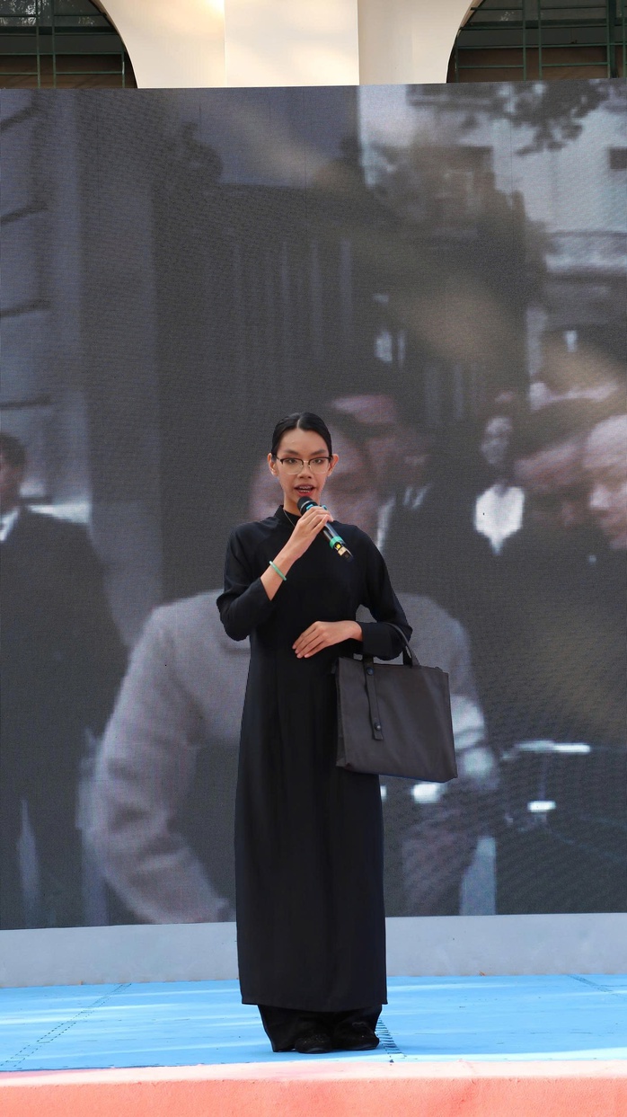 B&agrave;i viết về nữ cầu thủ b&oacute;ng đ&aacute; g&acirc;y x&uacute;c động mạnh ở "Em đi trẩy hội non s&ocirc;ng" - Ảnh 2.