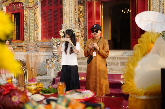 "Ho&agrave;ng hậu cuối c&ugrave;ng" khai m&aacute;y, t&aacute;i hiện "v&agrave;ng son một thuở" - Ảnh 2.