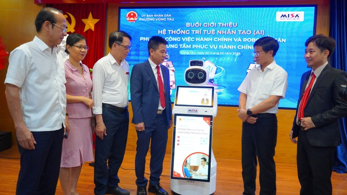 Phường Vũng Tàu ứng dụng robot lễ tân phục vụ người dân hiệu quả năm 2026 - Ảnh 1. Phường Vũng Tàu ứng dụng robot lễ tân phục vụ người dân hiệu quả năm 2026 - Ảnh 1.