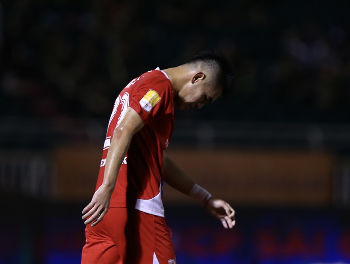 Khoa Ngô lại ghi bàn, Tiến Linh có hành động "đáp trả" NHM - Ảnh 9.