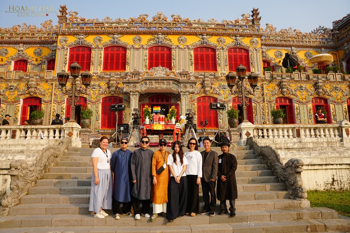 "Ho&agrave;ng hậu cuối c&ugrave;ng" khai m&aacute;y, t&aacute;i hiện "v&agrave;ng son một thuở" - Ảnh 5.