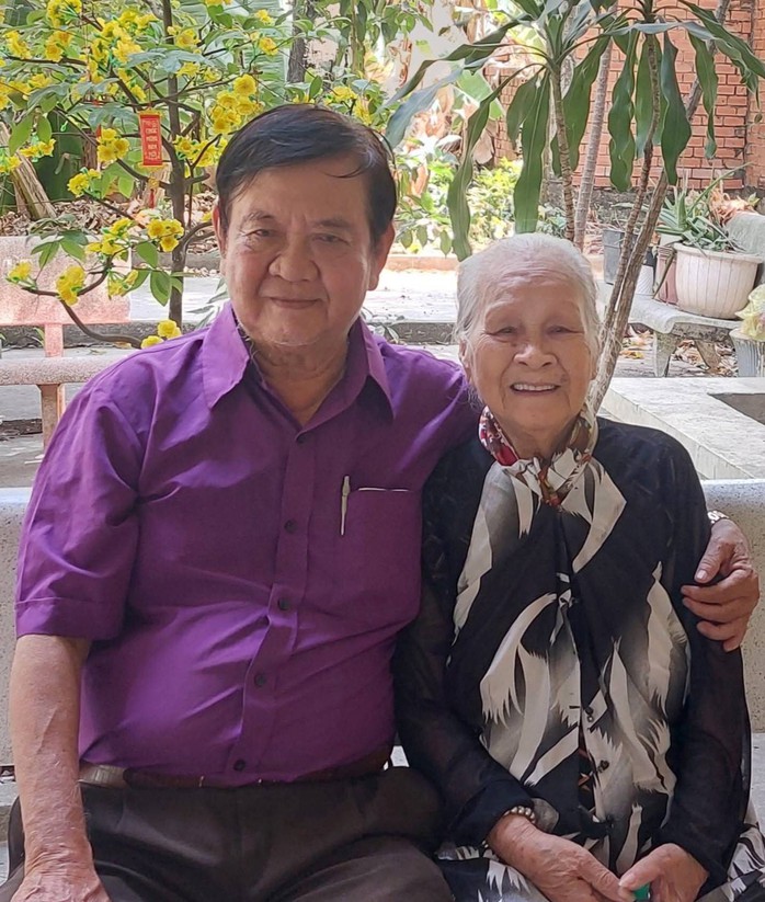 Soạn giả Đức Hiền n&oacute;i về ba người chị nghệ sĩ l&agrave; thần tượng Ngọc Đ&aacute;ng, Kim Cương, Thanh Vy - Ảnh 2.