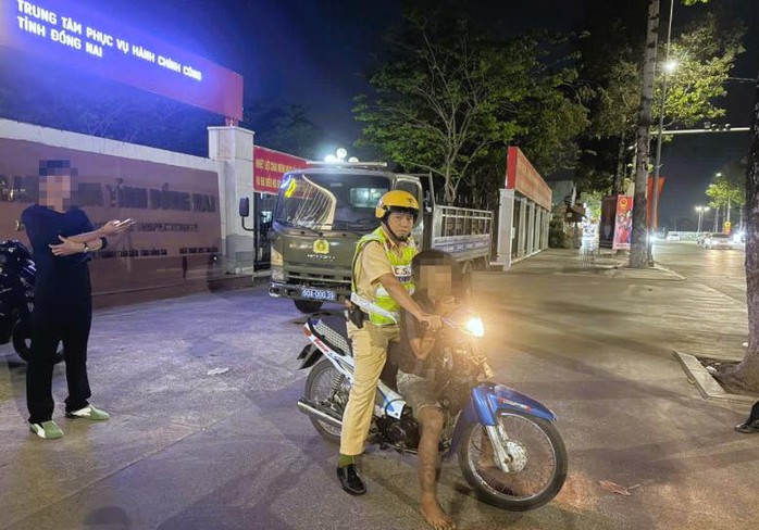 Xử l&yacute; t&igrave;nh trạng thanh thiếu ni&ecirc;n chạy xe lạng l&aacute;ch tại Đồng Nai năm 2026 - Ảnh 1.