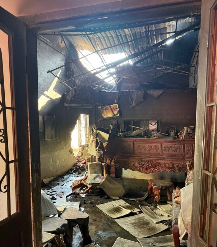 Điều tra vụ cháy nhà khiến 2 chị em ruột tử vong tại gia Lai - Ảnh 1. Điều tra vụ cháy nhà khiến 2 chị em ruột tử vong tại gia Lai - Ảnh 1.