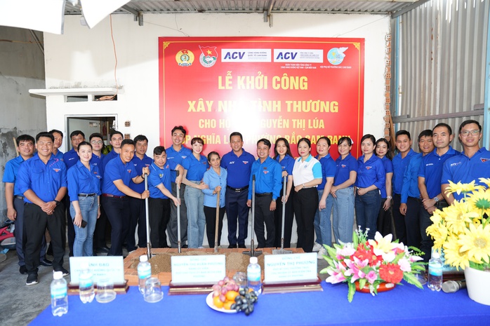 Báo Người Lao Động và ACV hỗ trợ Vùng 4 Hải Quân với quà tặng ý nghĩa 2026 - Ảnh 2. Báo Người Lao Động và ACV hỗ trợ Vùng 4 Hải Quân với quà tặng ý nghĩa 2026 - Ảnh 2.