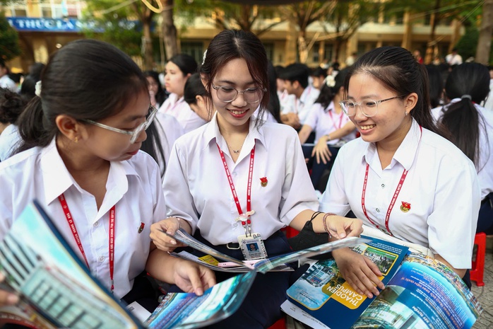 Báo in Người Lao Động ngày 22-3: Chăm sóc toàn diện cho người cao tuổi - Ảnh 3.