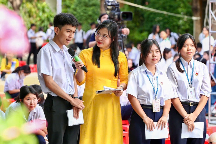 "Đưa trường học đến th&iacute; sinh" lần thứ 25 - năm 2026: H&aacute;o hức kh&aacute;m ph&aacute; ng&agrave;nh nghề trong thời đại số - Ảnh 1.