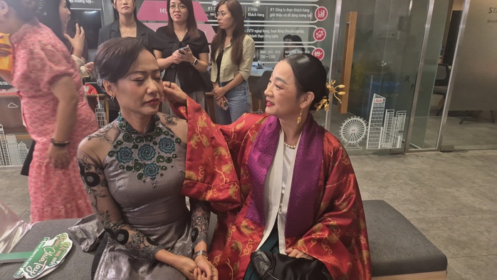 NSƯT Mỹ Duy&ecirc;n: "Hoang mang, sợ bị cười khi l&agrave;m thầy b&oacute;i!" - Ảnh 7.