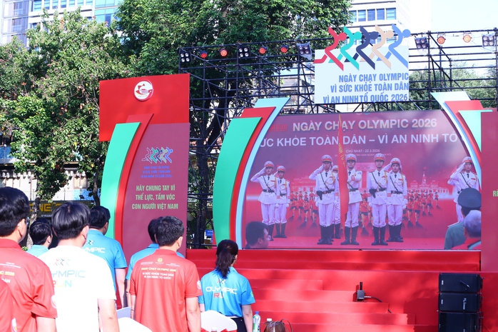 Khoảnh khắc hấp dẫn ở Ngày chạy Olympic vì sức khỏe toàn dân - Ảnh 2.