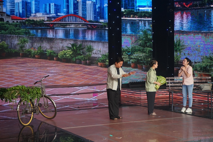 Mãn nhãn “Sắc và Đời”: Dấu ấn sáng tạo của sinh viên FPT Polytechnic - Ảnh 6.