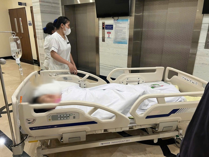 Từ cơn đau cổ vai gáy, phát hiện thoát vị đĩa đệm - Ảnh 1.