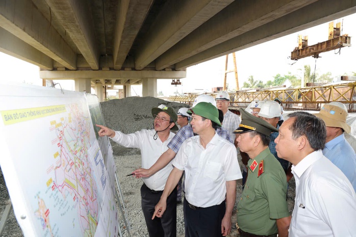 Tăng tốc d&ograve;ng vốn đầu tư c&ocirc;ng đến ch&acirc;n c&ocirc;ng tr&igrave;nh - Ảnh 1.