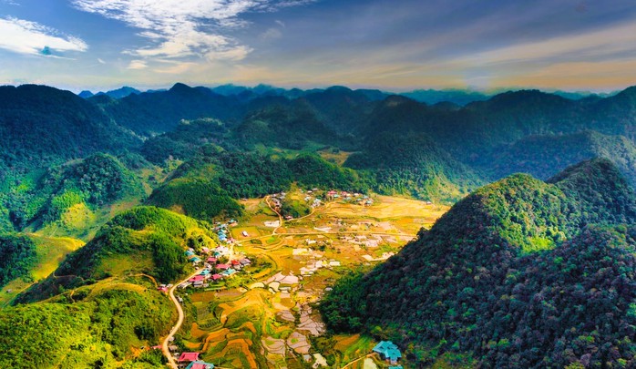 K&ecirc;u gọi đầu tư s&acirc;n golf 18 lỗ ở điểm cao hơn 1.000 m được v&iacute; như "Sa Pa giữa l&ograve;ng xứ Thanh" - Ảnh 1.