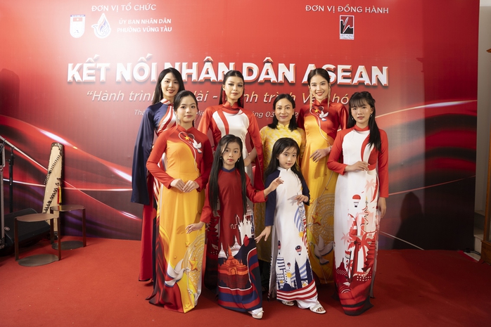 Việt Hùng cùng dàn người đẹp đưa văn hóa Việt ra thế giới - Ảnh 20.