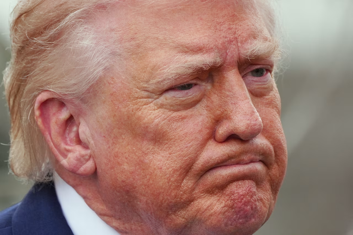 &Ocirc;ng Trump tự l&agrave;m kh&oacute; m&igrave;nh sau "tối hậu thư" cho Iran - Ảnh 1.