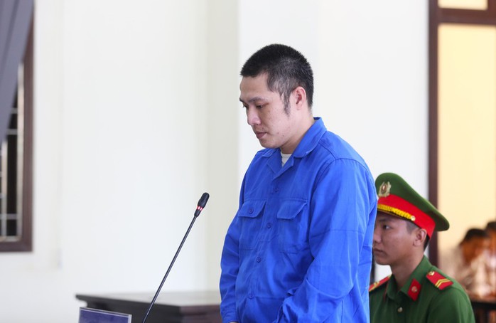 Phạm Văn Cường nhận 10 năm tù vì đâm vợ nhiều nhát do mâu thuẫn - Ảnh 1.