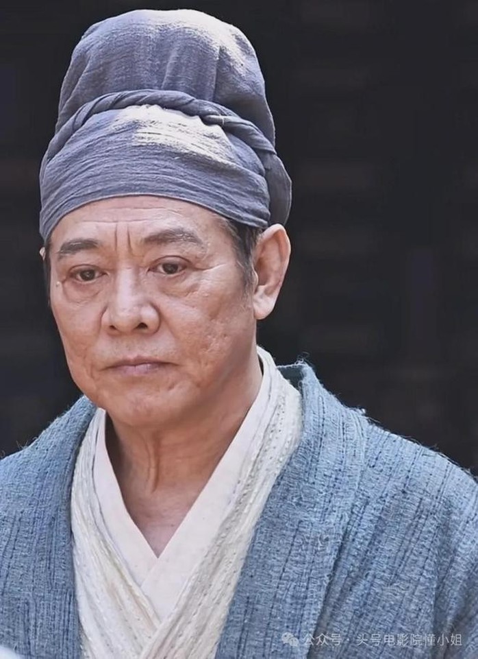 Diện mạo g&acirc;y sốc của L&yacute; Li&ecirc;n Kiệt  - Ảnh 2.