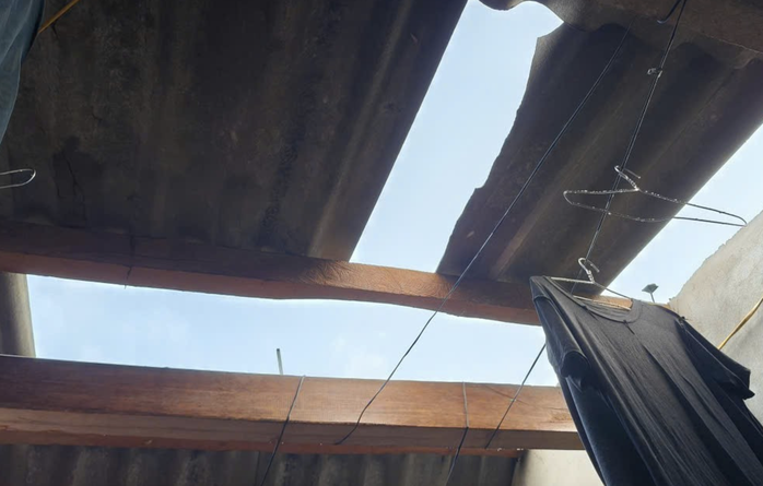 Mưa dông lốc tàn phá 824 ngôi nhà ở Lào Cai , Lai Châu , Điện Biên - Ảnh 1.