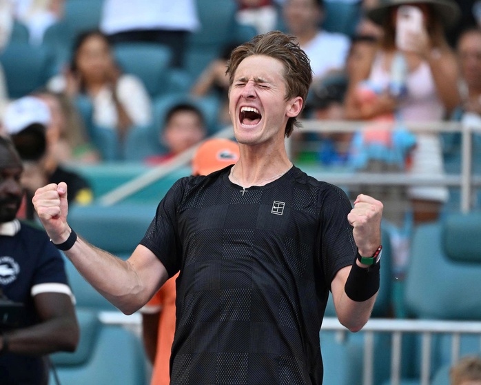 Alcaraz tiếp tục gục ng&atilde; tại Giải Miami mở rộng - Ảnh 2.