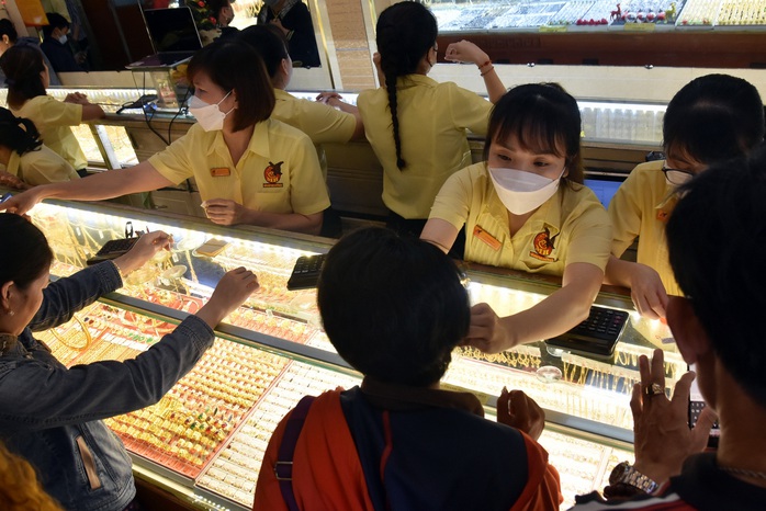 Gi&aacute; v&agrave;ng h&ocirc;m nay, 24-3: Bật tăng trở lại - Ảnh 1.